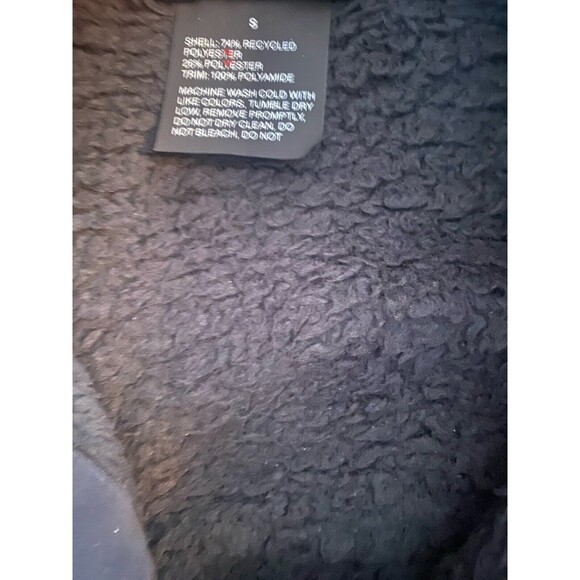 Vuori Cozy Sherpa Popover Quarter Snap Black Women's Small S Camp Ski Pullover - Picture 3 of 6